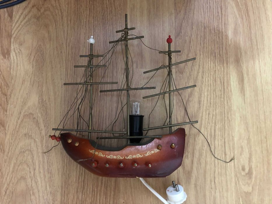 Veioza  Corabie Olandeza Dimensiune 26 X 21 cm