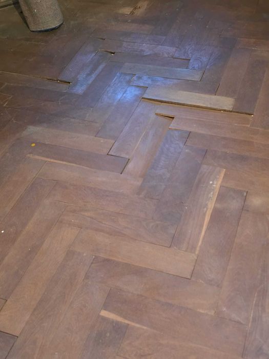 Parchet stejar lemn masiv, 25 mm grosime si teracota pe lemne
