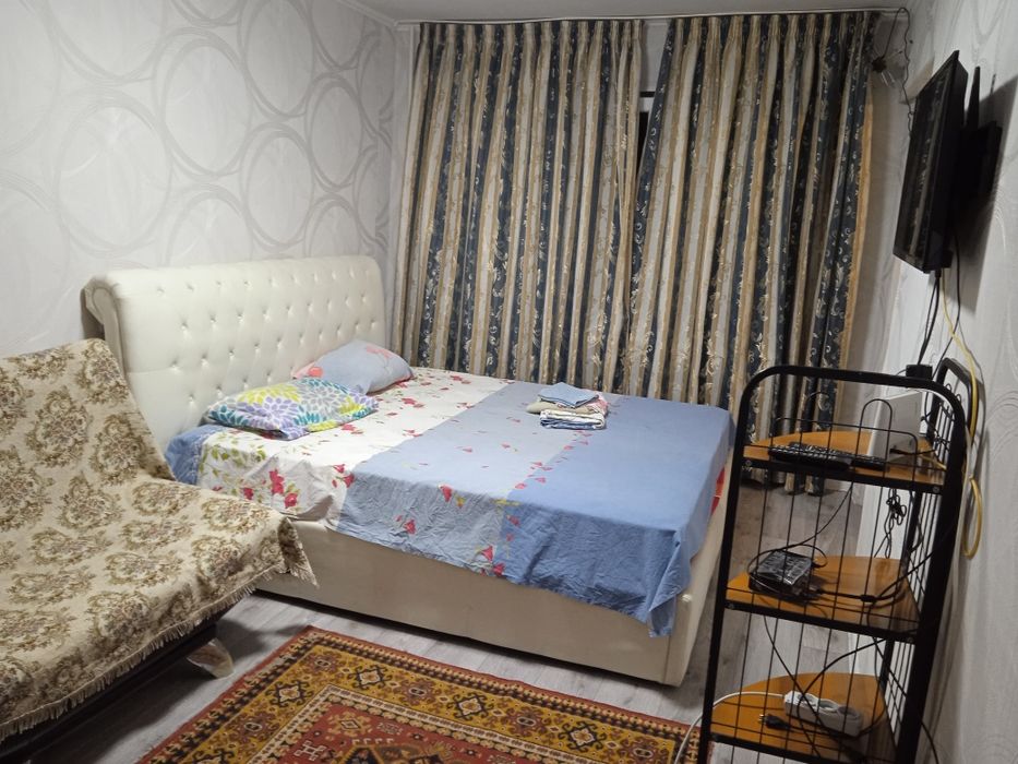 Сдам посуточно почасово с смарт ТВ район маг Меркурий