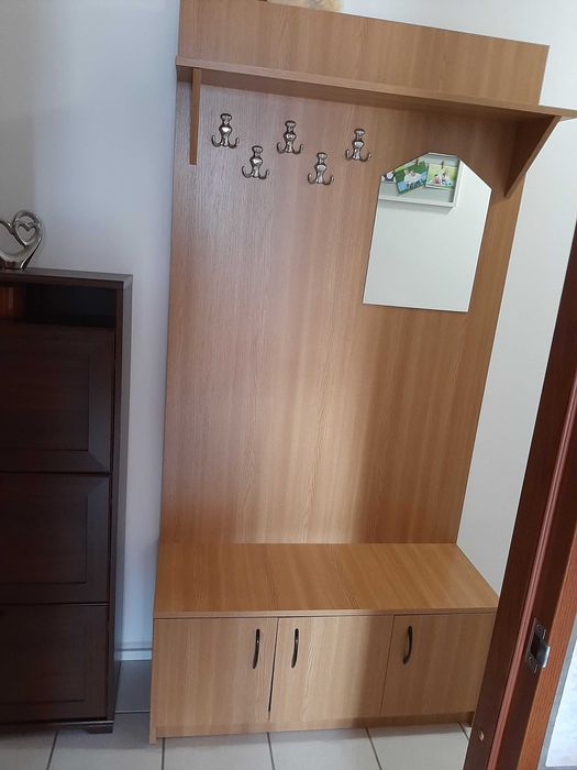 Cuier perete stare foarte buna.