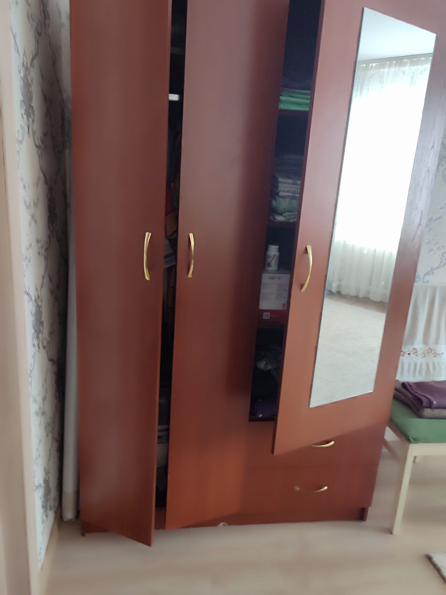 Продам бу комод в зал спальню прихожую