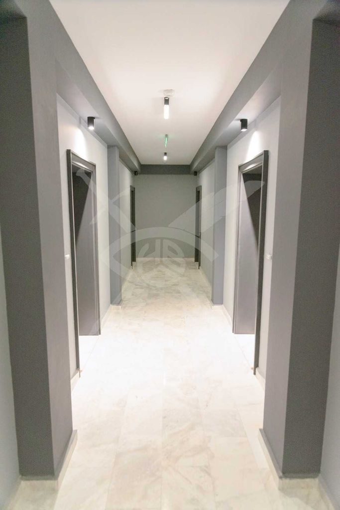 Продава се Двустаен апартамент в Пловдив, Център - 93 кв.м за 2095 €/кв.м - Снимка #2