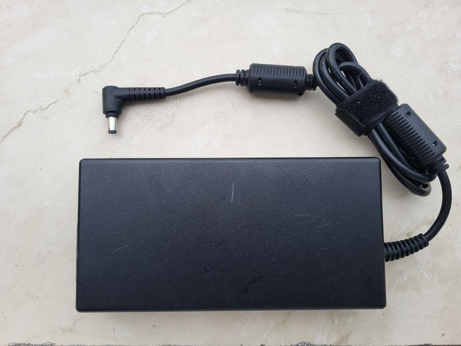 incarcator laptop 19,5V 11,8A 230W mufa 5,5x2,5mm Delta Electronics