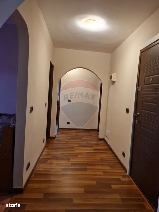 Apartament cu 4 camere de închiriat  langa spitalul judetean