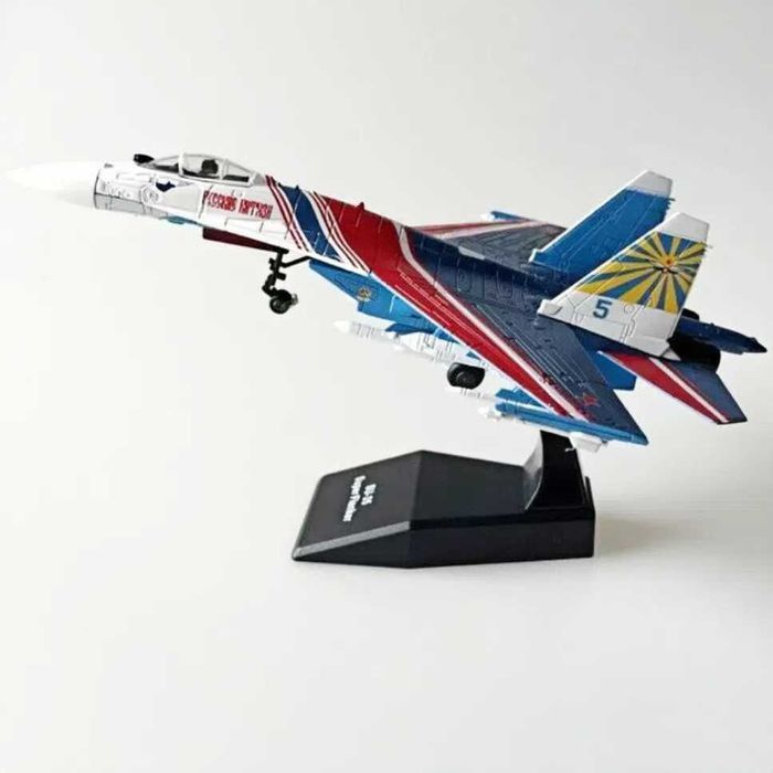Macheta avion metalica Su-35 Knights Super Flanker 1:100 23cm