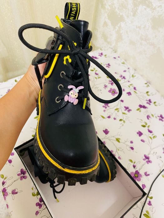 Продам детские обуви