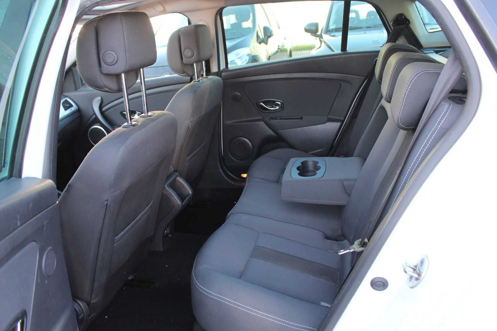 Inchirieri auto masina Rent a Car Renault Megane 3 Automata Diesel new