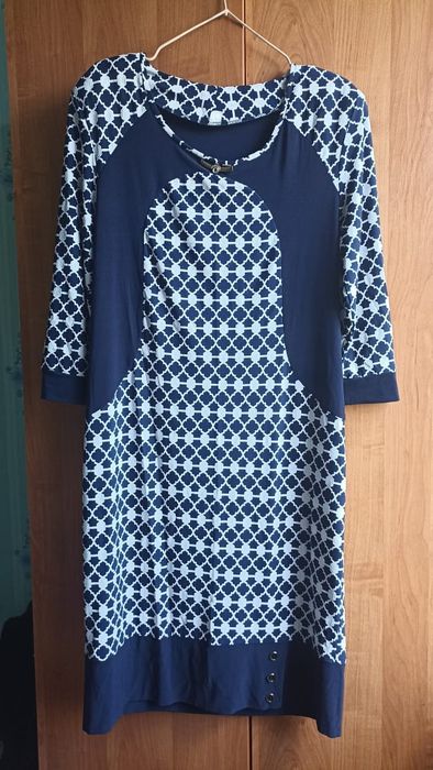 Продам платье б/у
