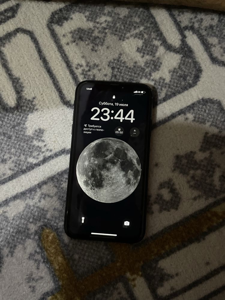 Apple iPhone xr.