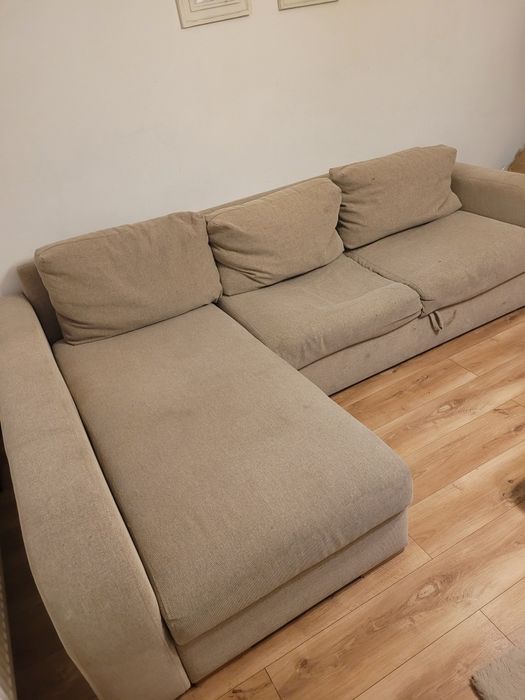 Canapea extensibila cu lada de depozitare