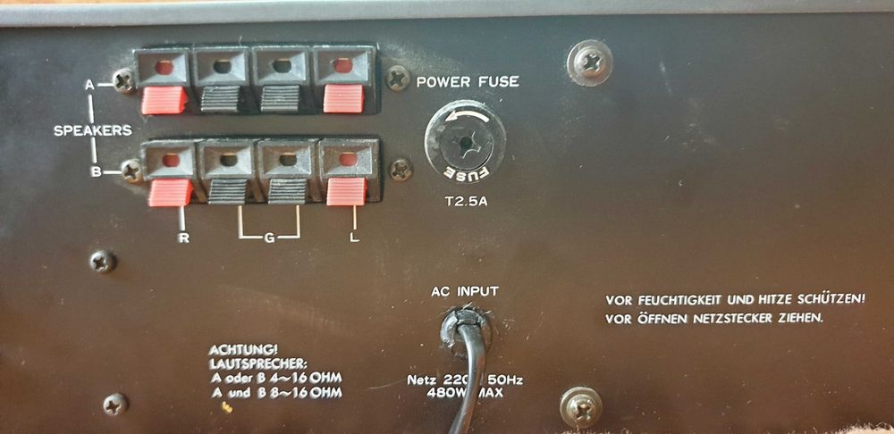 Uher VG-836 statie amplificator putere 90W pe 4 Ohm, sau 60W pe 8 Ohm