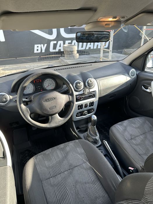 Dacia Logan.  1.6 benzina 2012,