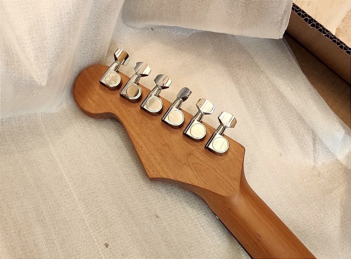 Электро-гитара Stratocaster.