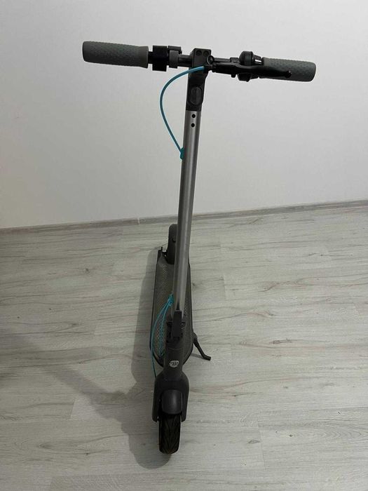 Trotineta electrica Motus, autonomie 65 km