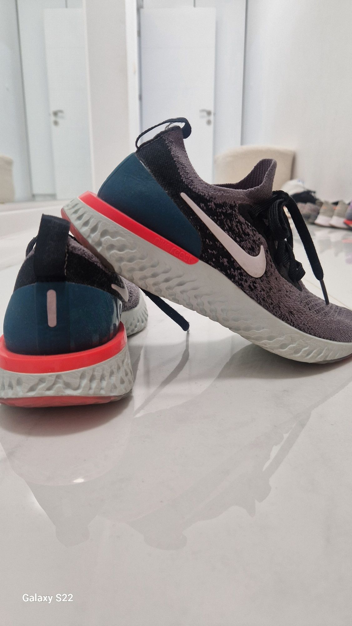 Маратонки Nike 35.5