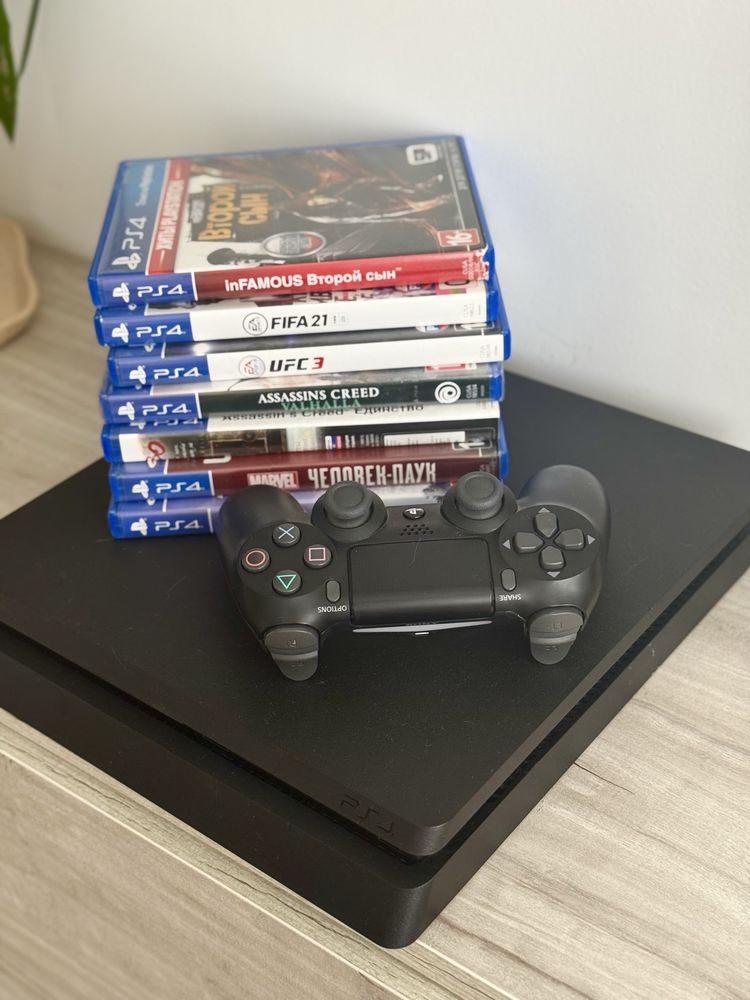 Плейстейшн 4 (PS4)