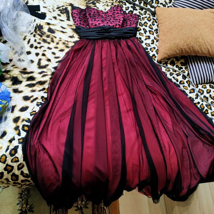 Продам платья длинное