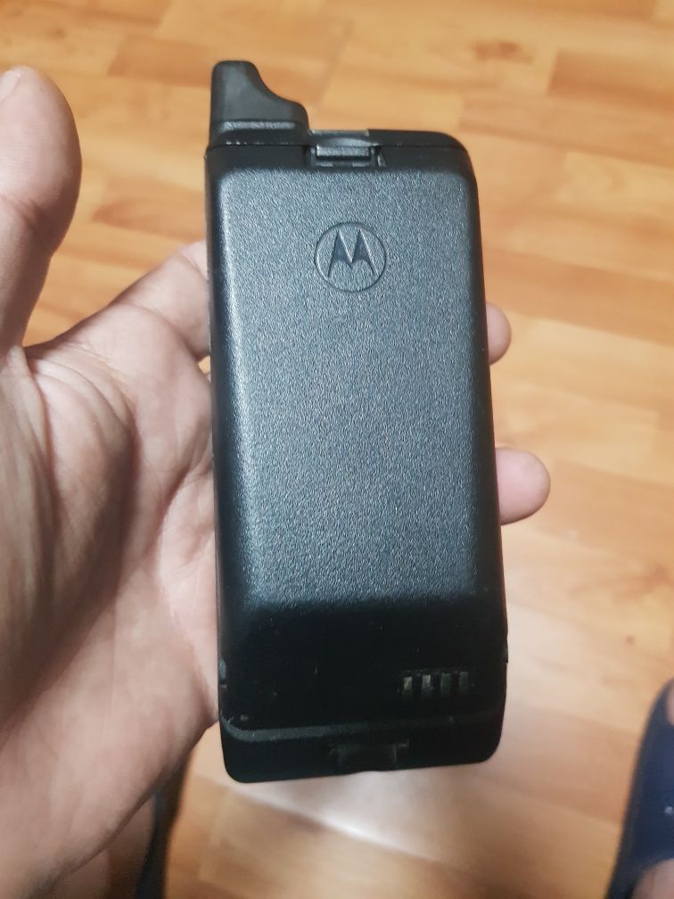 Vand tel foarte vechi pt colecție moto7500