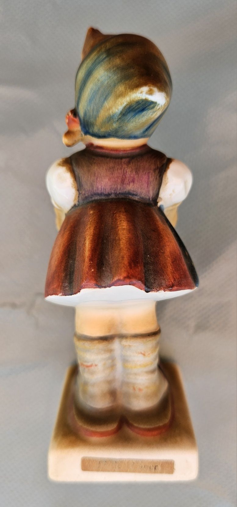 Goebel Hummel порцеланова фигура Little Helper, 73, 1973 г.