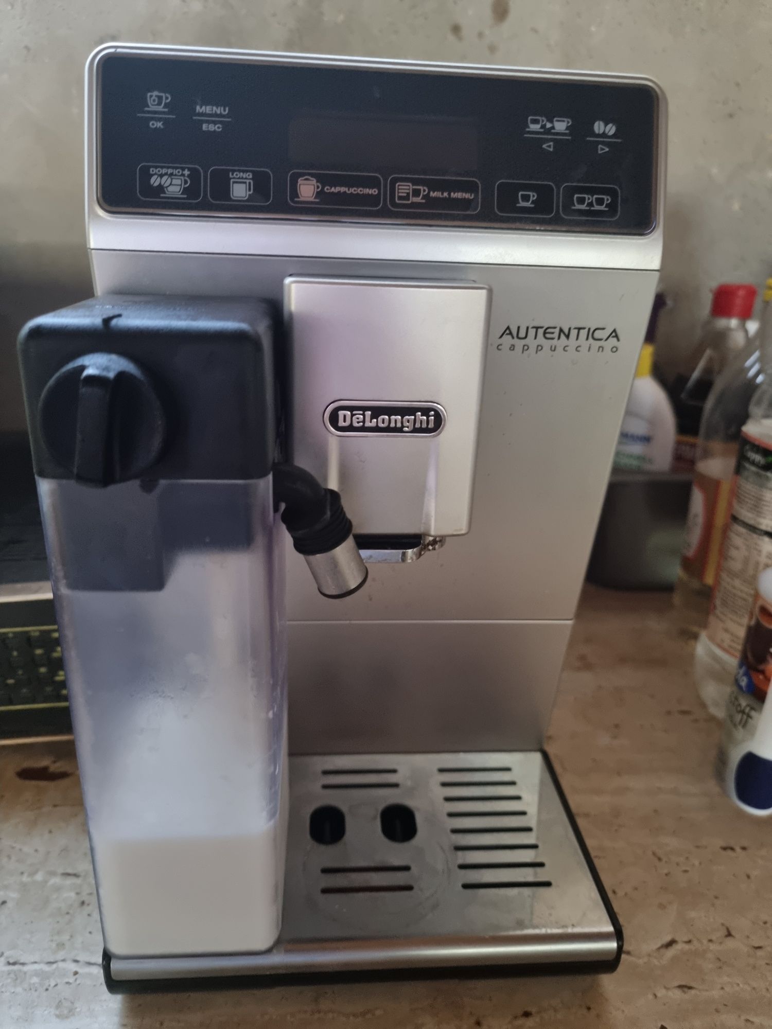 De'Longhi aparat cafea