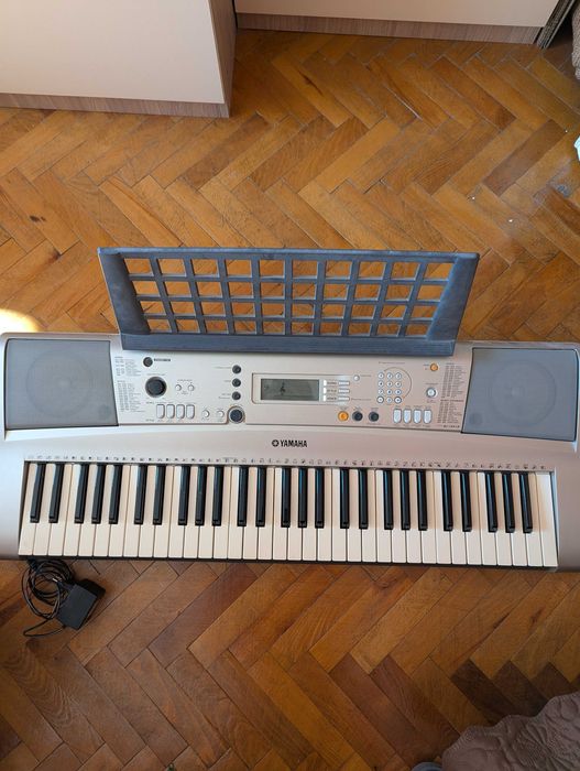 Синтезатор/Йоника Yamaha PSR-E313 + Стойка