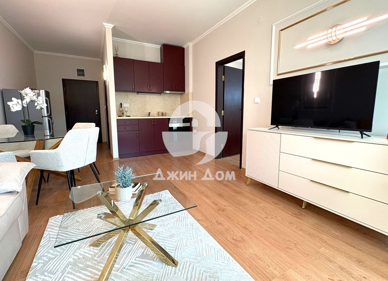 Продава се Двустаен апартамент в к.к. Слънчев бряг - 84 кв.м за 1114 €/кв.м - Снимка #1