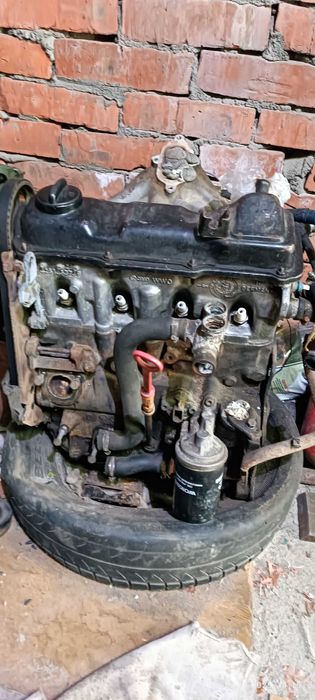 Двигатель Гольф 2  объем 1.8