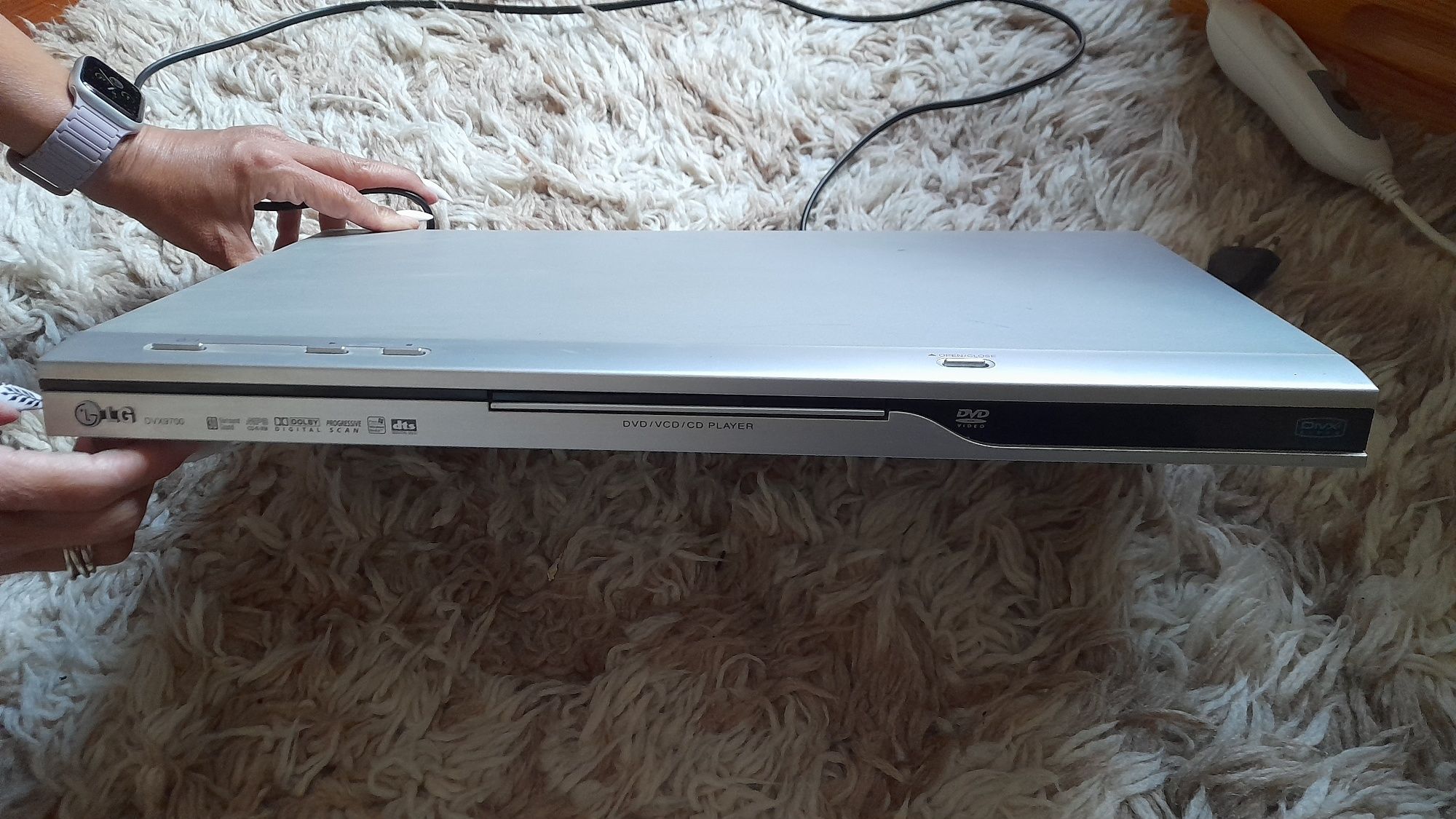 DVD плеър LG без следи от използванео