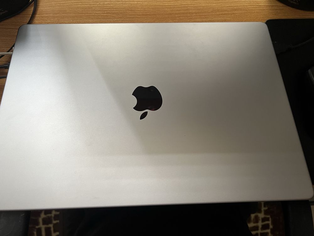 Apple MacBook Pro 16