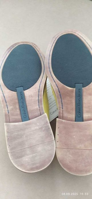 Продаю новые замшевые мужские туфли Calvin Klein 42 размера