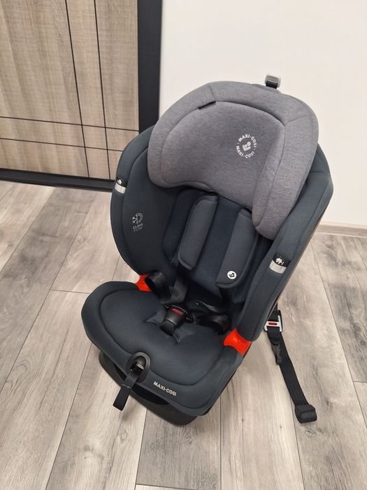Столче за кола maxi cosi titan pro 2 isofix