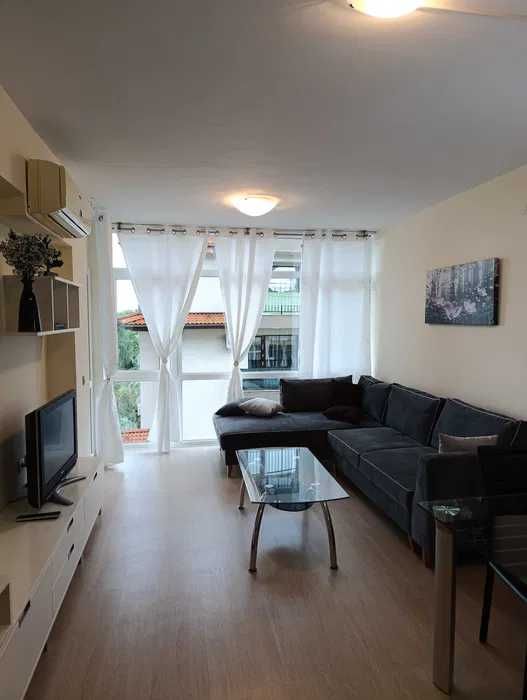 Дава се под наем Двустаен апартамент в Несебър - 65 кв.м за 122.4 € - Снимка #1