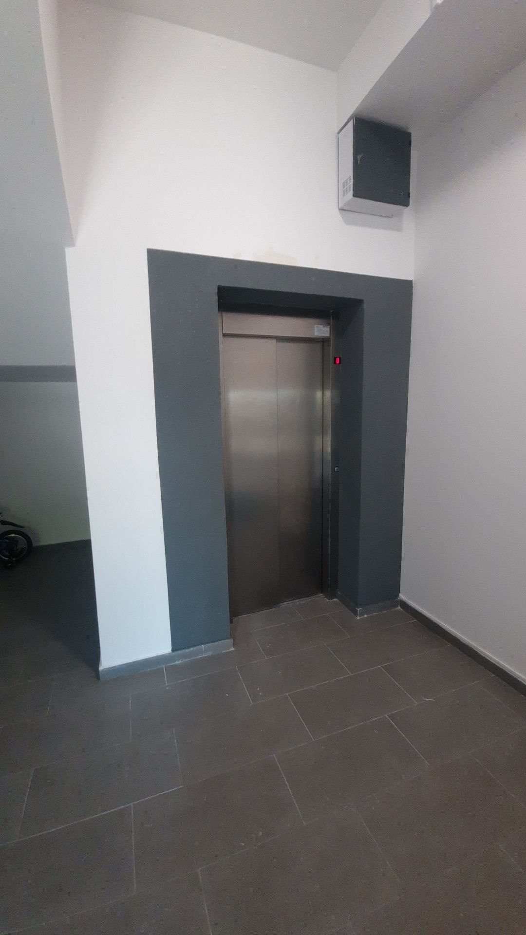 Zugrăvim scări de bloc la un preț mic