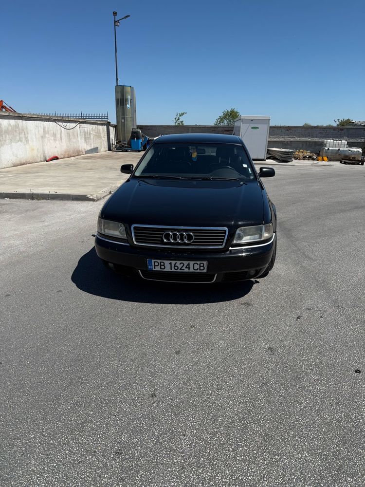 Audi A8 2.5 V6 Quattro