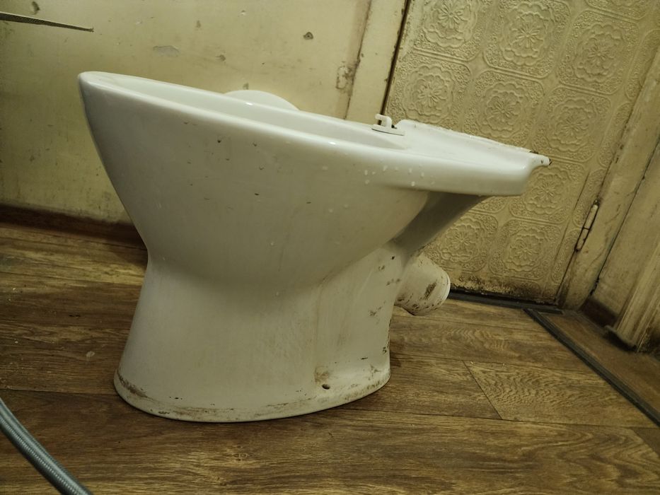 Унитаз сотилади/unitaz sotilad