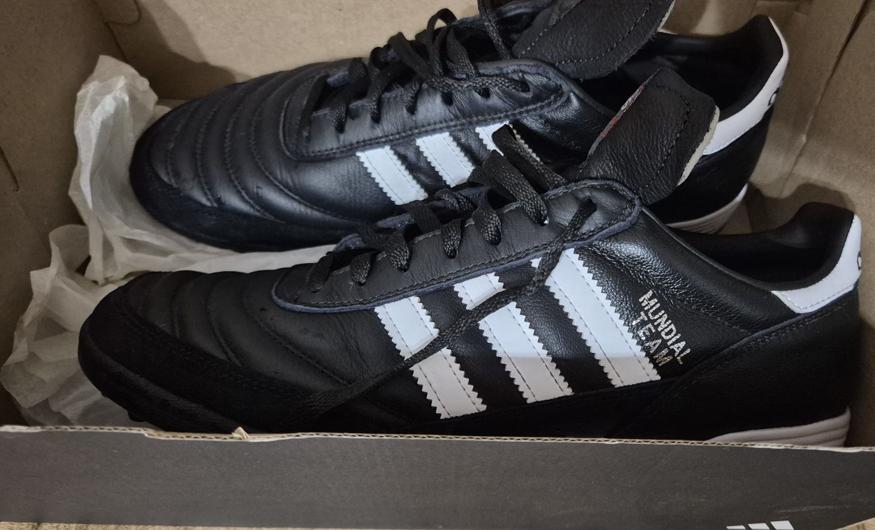 Adidas Mundial Team 43