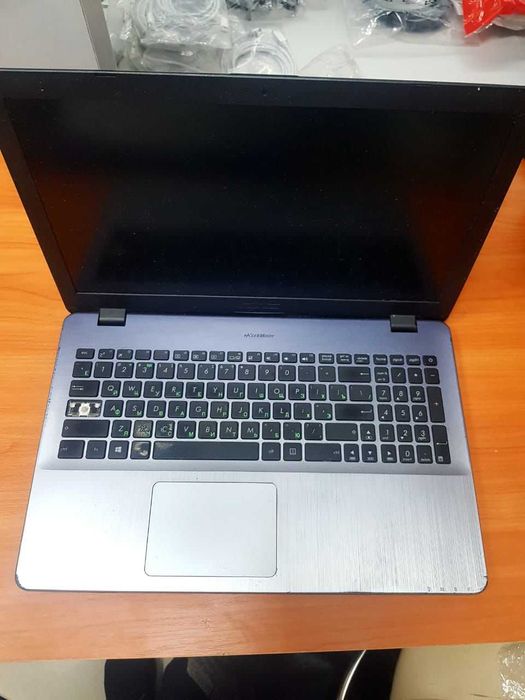 Asus X542UQ ноутбук