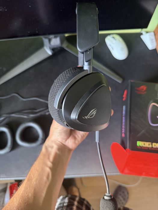 Casti Asus Rog Delta 2 wireless bluetooth rbg