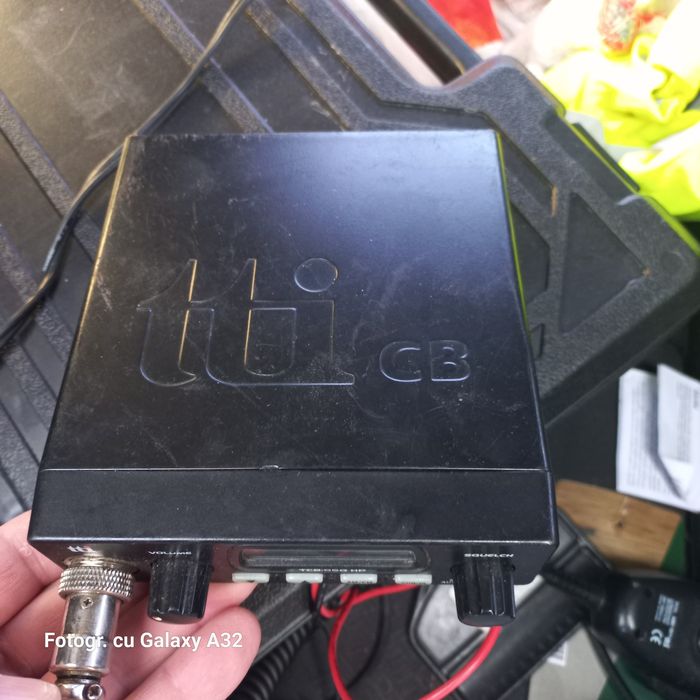 Stații radio 40. 80 canale