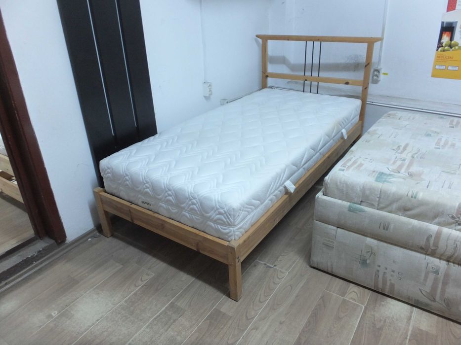 Superb pat lemn natur 90x190 pentru o persoana cu saltea premium