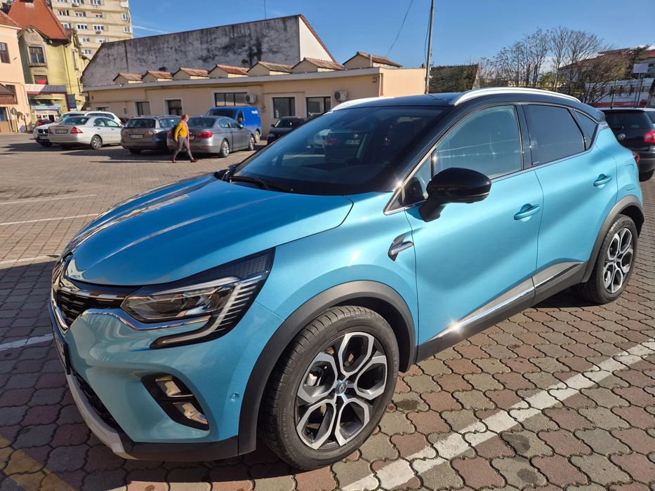 Renault Captur Mașina arată foarte bine; poți suna cu video înainte a veni personal.