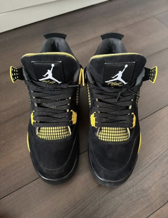 JORDAN 4 Yellow Thunder