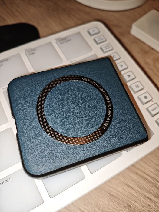 Motorola razr 40 ultra 16 месеца гаранция