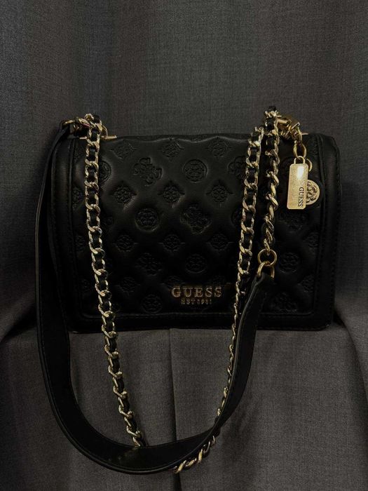 Дамска чанта ,,GUESS"