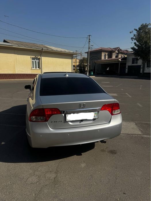 Продам Honda Civic 1.8
