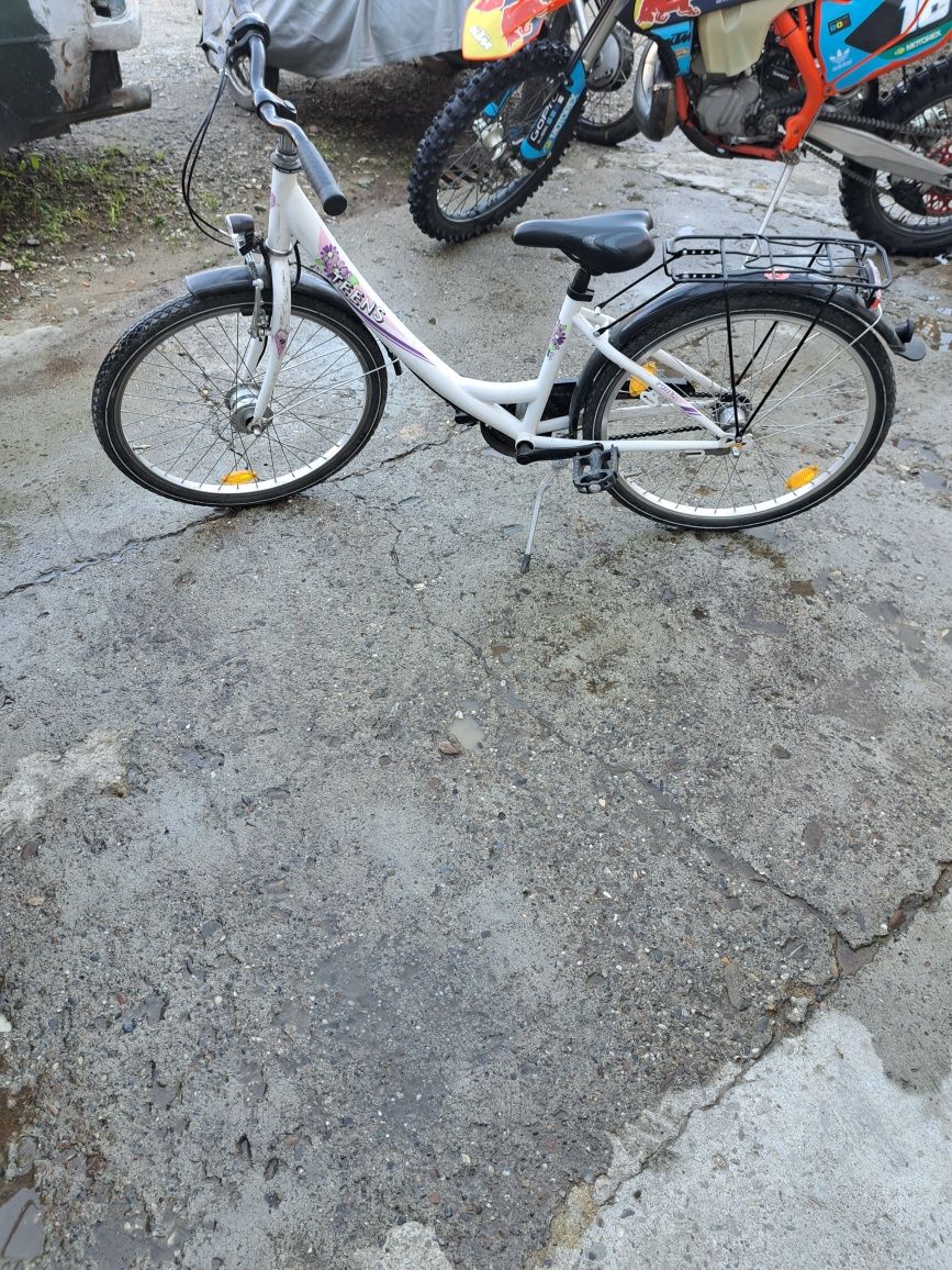 De vânzare bicicletă de copii