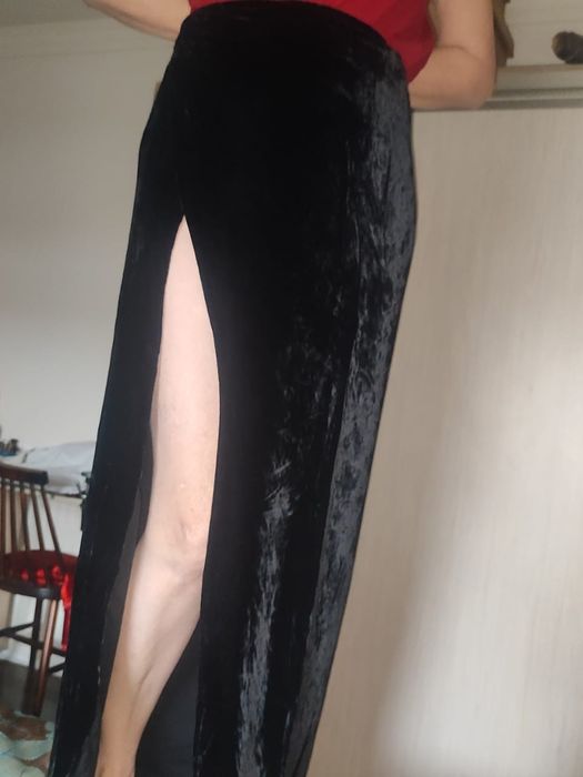 Продам черную бархатную юбку