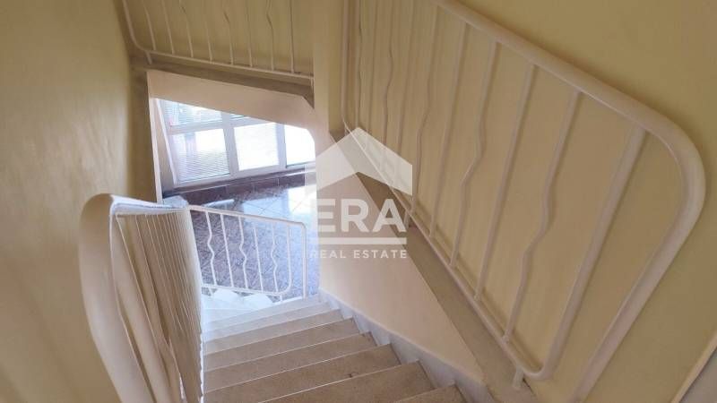 ЕРА ТЕРА предлага за продажба артистичен тристаен мезонет в един от на