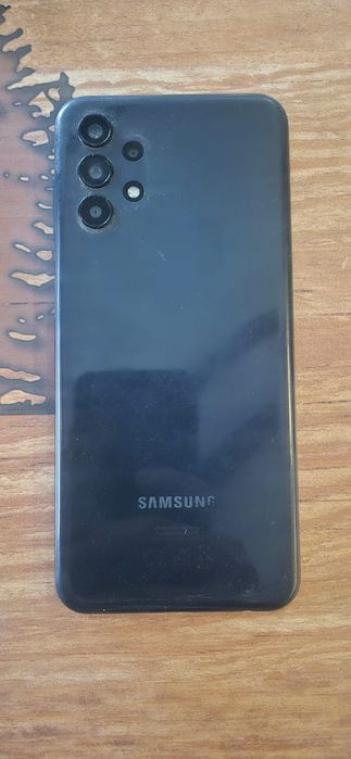 Vând sau schimb Samsung a13