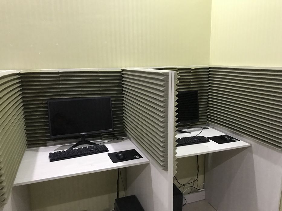 Call center uchun mebel sotiladi